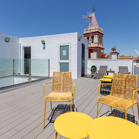Nine O Clock San Luis Skyview Apartment Seville Exterior photo