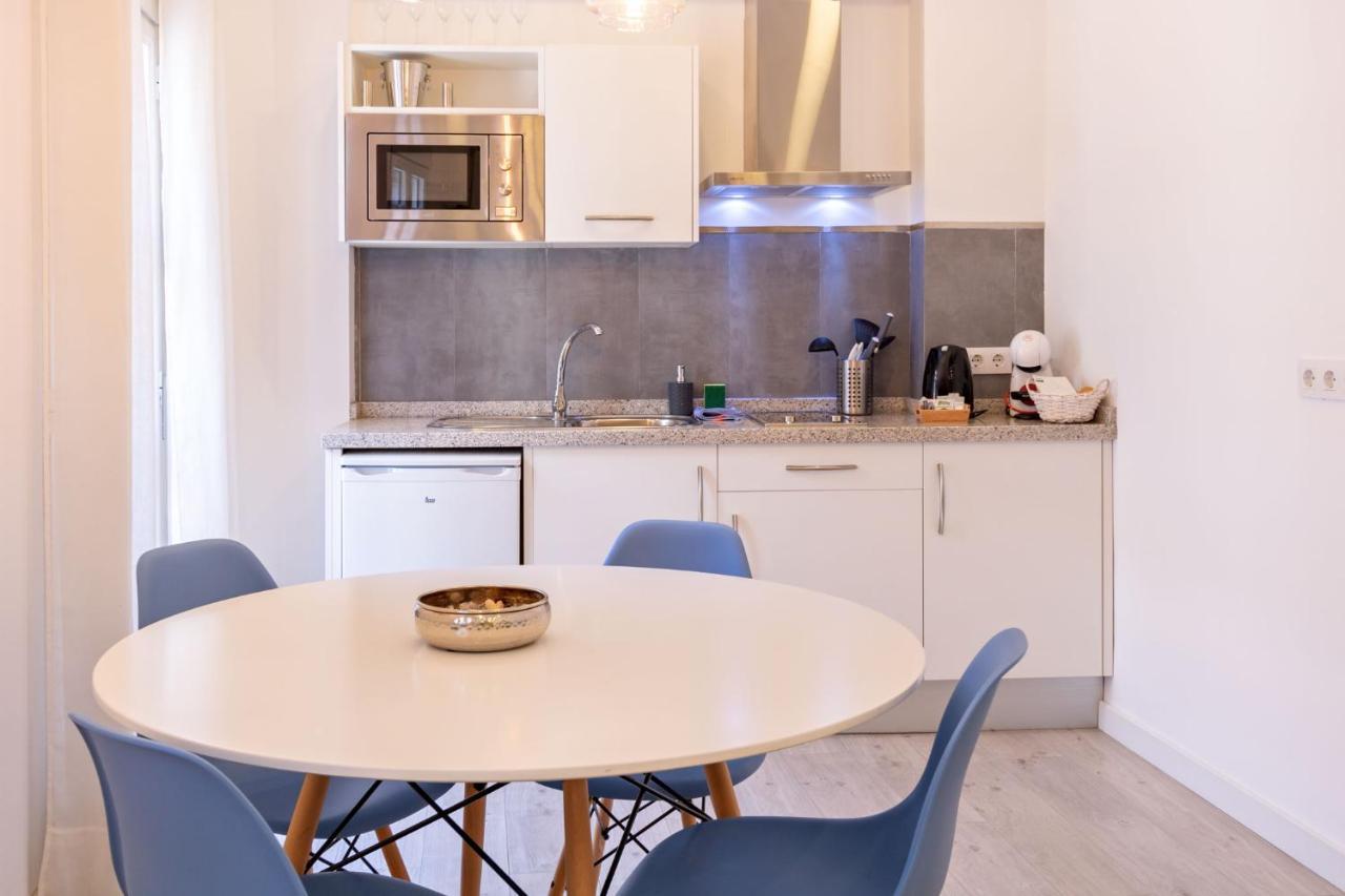 Nine O Clock San Luis Skyview Apartment Seville Exterior photo