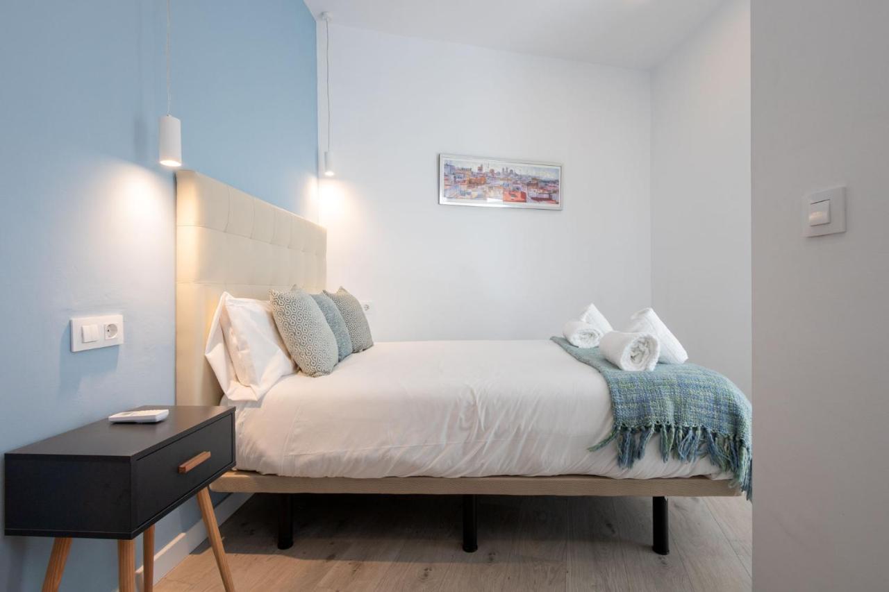 Nine O Clock San Luis Skyview Apartment Seville Exterior photo
