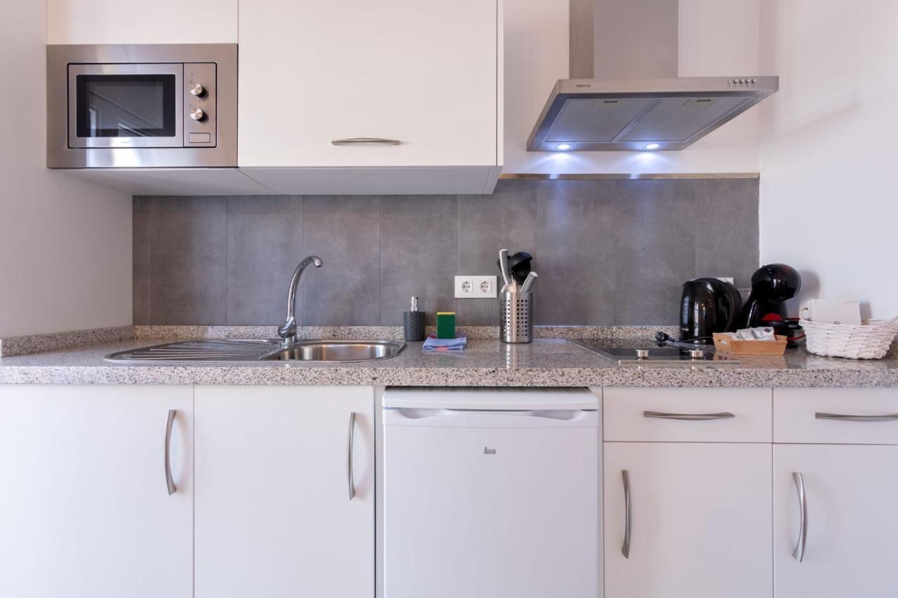 Nine O Clock San Luis Skyview Apartment Seville Exterior photo