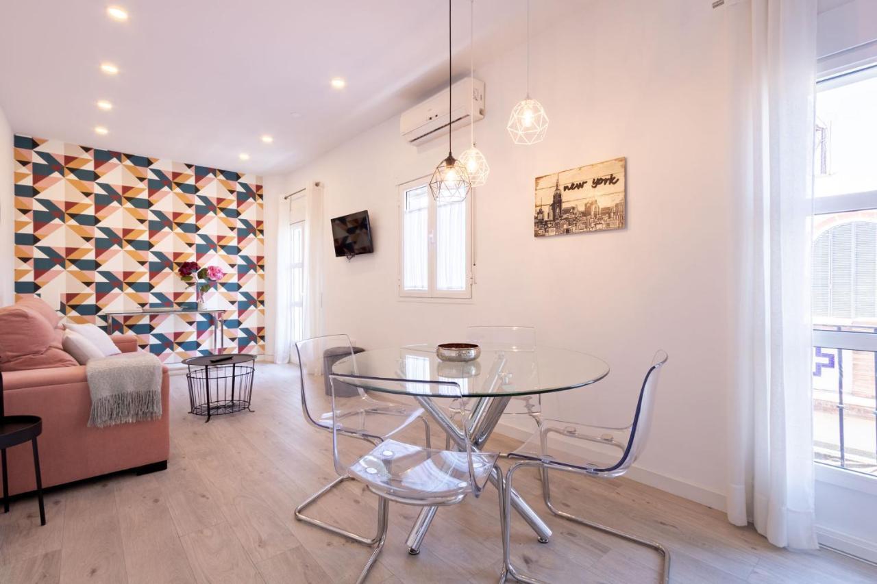Nine O Clock San Luis Skyview Apartment Seville Exterior photo